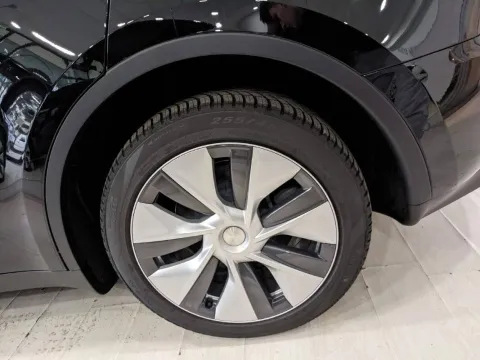 Tesla Model Y Long Range Dual Motor awd - Immagine 7