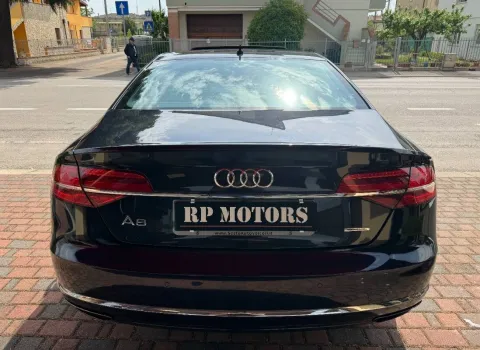 Audi A8 3.0 V6 tdi quattro tiptronic - Immagine 6
