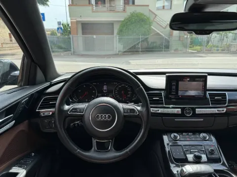 Audi A8 3.0 V6 tdi quattro tiptronic - Immagine 15