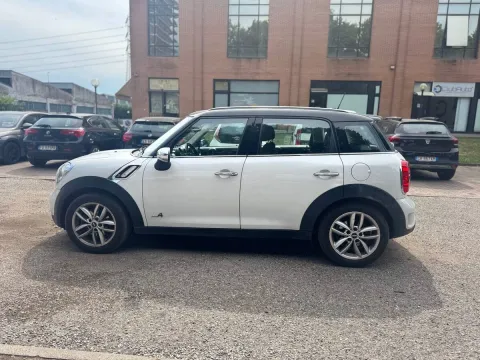 Mini Mini Countryman 2.0 Cooper SD all4 - Immagine 8