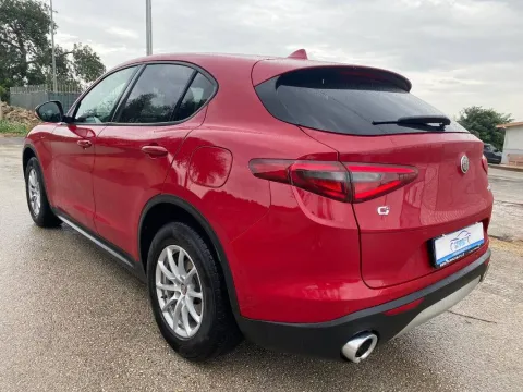 Alfa Romeo Stelvio 2.2 t Business Q4 190cv auto - Immagine 6