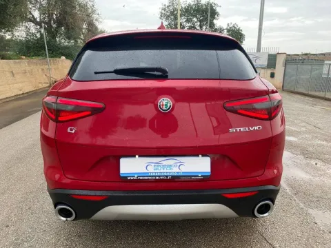 Alfa Romeo Stelvio 2.2 t Business Q4 190cv auto - Immagine 7