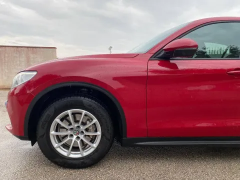 Alfa Romeo Stelvio 2.2 t Business Q4 190cv auto - Immagine 9