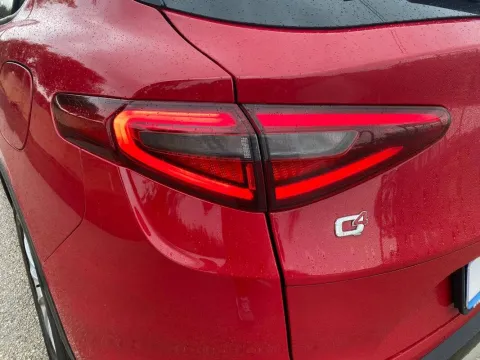 Alfa Romeo Stelvio 2.2 t Business Q4 190cv auto - Immagine 11