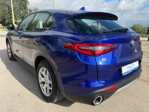 Alfa Romeo Stelvio 2.2 t Business Q4 190cv auto - Immagine 4