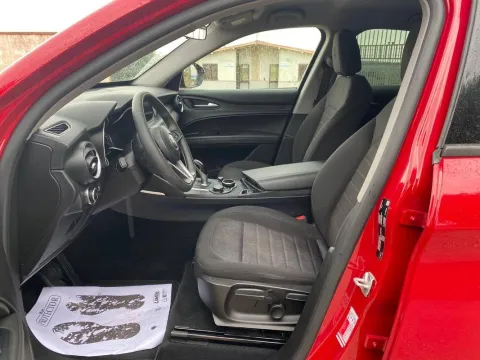 Alfa Romeo Stelvio 2.2 t Business Q4 190cv auto - Immagine 15