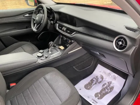 Alfa Romeo Stelvio 2.2 t Business Q4 190cv auto - Immagine 16