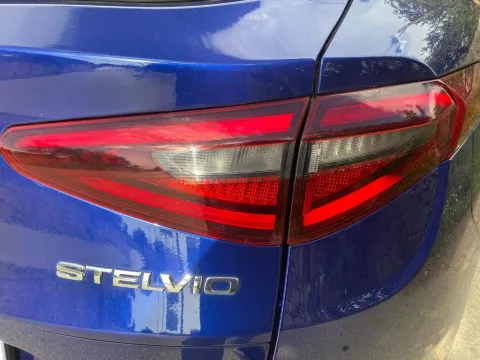Alfa Romeo Stelvio 2.2 t Business Q4 190cv auto - Immagine 11