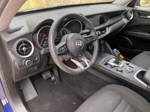 Alfa Romeo Stelvio 2.2 t Business Q4 190cv auto - Immagine 16