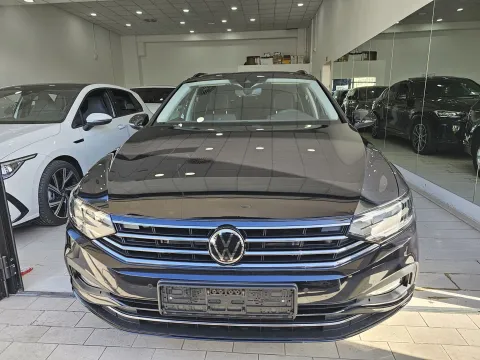 Volkswagen Passat Variant 2.0 tdi Business 150cv dsg - Immagine 3