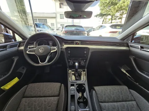 Volkswagen Passat Variant 2.0 tdi Business 150cv dsg - Immagine 15