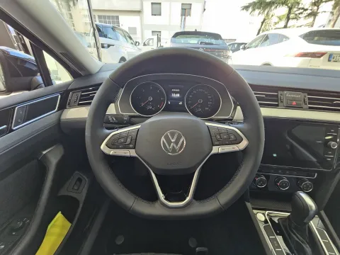 Volkswagen Passat Variant 2.0 tdi Business 150cv dsg - Immagine 16