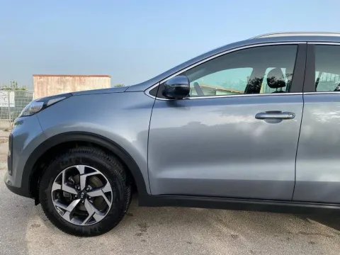 Kia Sportage 1.6 crdi mhev Urban 2wd 136cv - Immagine 9