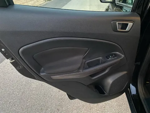Ford EcoSport 1.5 ecoblue Plus s&s 100cv my19 - Immagine 27