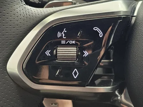 Jaguar E-Pace 2.0d i4 mhev R-Dynamic SE awd 163cv auto - Immagine 23