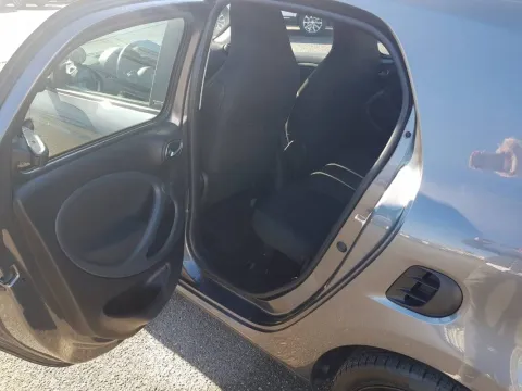 Smart Forfour 1.0 Passion 71cv twinamic my18 - Immagine 15