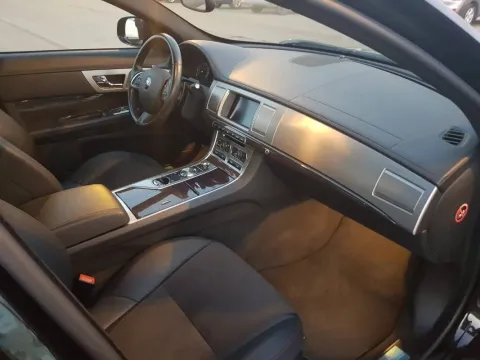 Jaguar XF 2.2d R-Sport Launch edition 200cv auto - Immagine 25