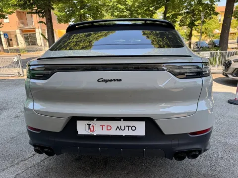 Porsche Cayenne Coupe 3.0 e-hybrid tiptronic - Immagine 6