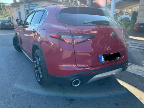 Alfa Romeo Stelvio 2.0 t Business Q4 200cv auto - Immagine 6