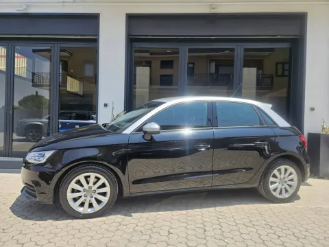 Audi A1 Sportback 1.6 tdi Sport - Immagine 1
