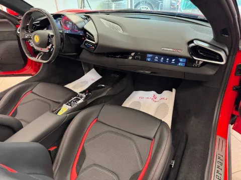 Ferrari 296 GTS 3.0 - Immagine 14