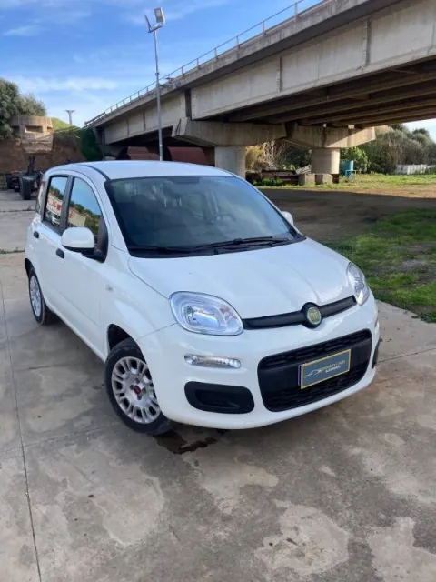 Fiat Panda 1.2 Pop s&s 69cv my19 - Immagine 1