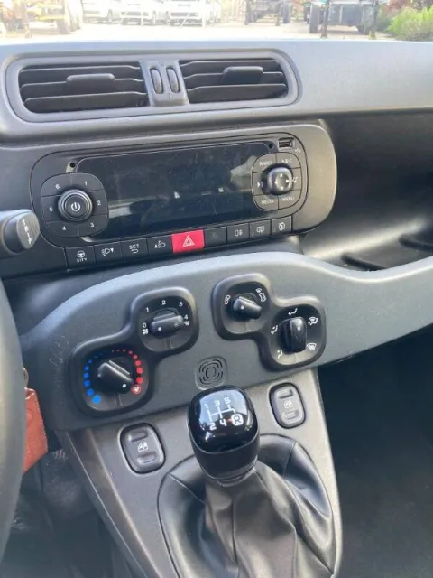 Fiat Panda 1.2 Pop s&s 69cv my19 - Immagine 9