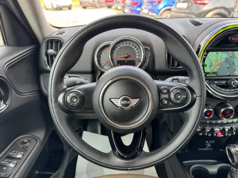 Mini Mini Countryman 2.0 Cooper D Business auto - Immagine 15