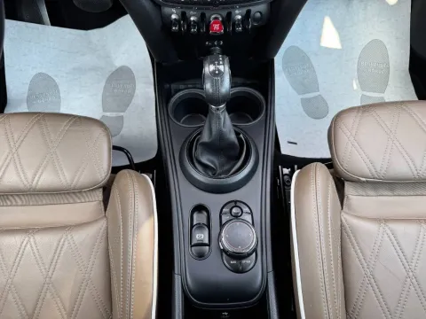 Mini Mini Countryman 2.0 Cooper D Business auto - Immagine 16