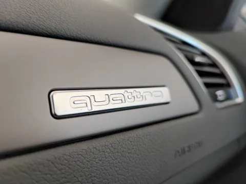 Audi A4 Avant 2.0 tdi Edition quattro 177cv - Immagine 10