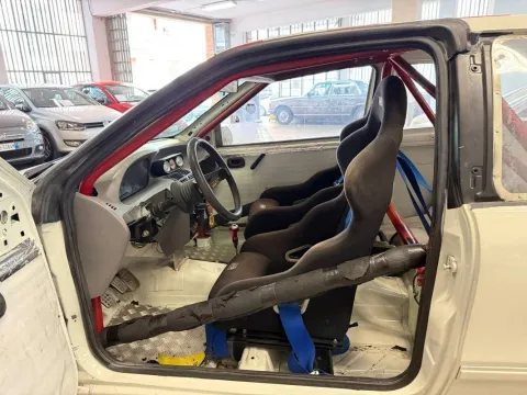 Fiat Punto 3p 1.4 GT c/AC - Immagine 11