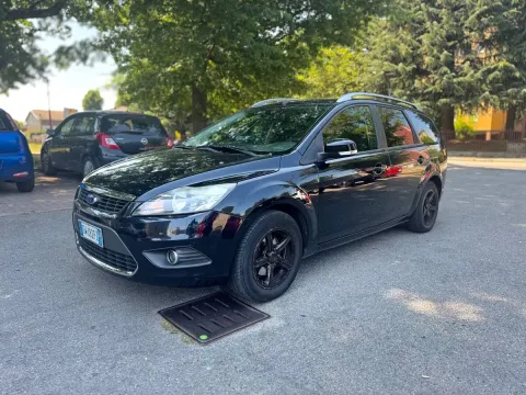Ford Focus Style Wagon 1.6 tdci Titanium 90cv - Immagine 1