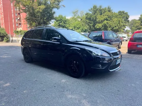 Ford Focus Style Wagon 1.6 tdci Titanium 90cv - Immagine 2