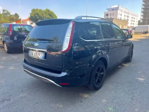 Ford Focus Style Wagon 1.6 tdci Titanium 90cv - Immagine 4