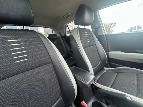 Kia Stonic 1.4 mpi eco Energy Gpl 97cv my18 - Immagine 19