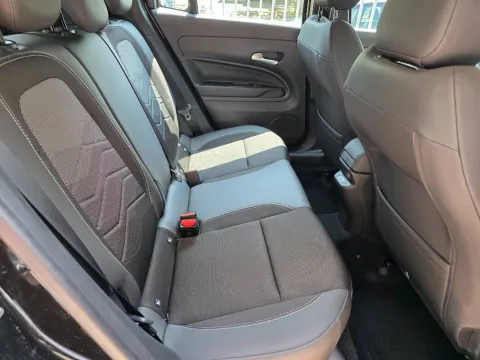 Jeep Avenger 1.2 turbo Altitude fwd 100cv - Immagine 21