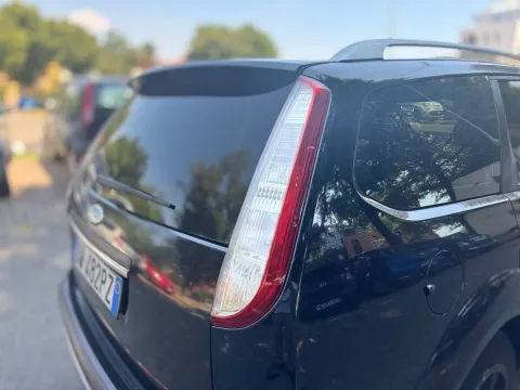Ford Focus Style Wagon 1.6 tdci Titanium 90cv - Immagine 16