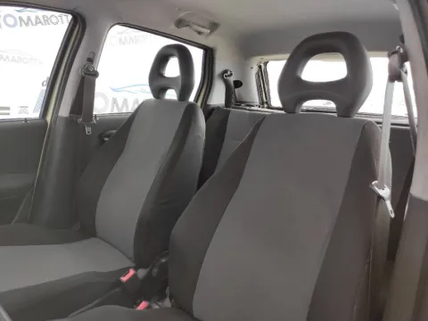 Fiat Punto 5p 1.2 natural power - Immagine 9