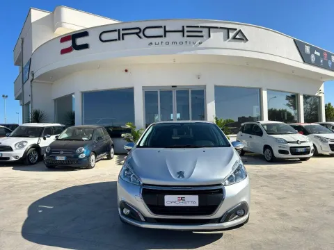 Peugeot 208 5p 1.6 bluehdi Allure 100cv - Immagine 1