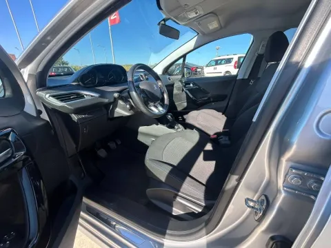 Peugeot 208 5p 1.6 bluehdi Allure 100cv - Immagine 14