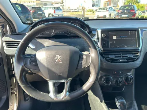 Peugeot 208 5p 1.6 bluehdi Allure 100cv - Immagine 16