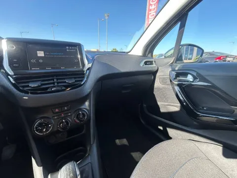 Peugeot 208 5p 1.6 bluehdi Allure 100cv - Immagine 22