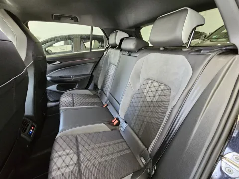 Volkswagen Golf 2.0 tdi R-Line 150cv dsg - Immagine 15