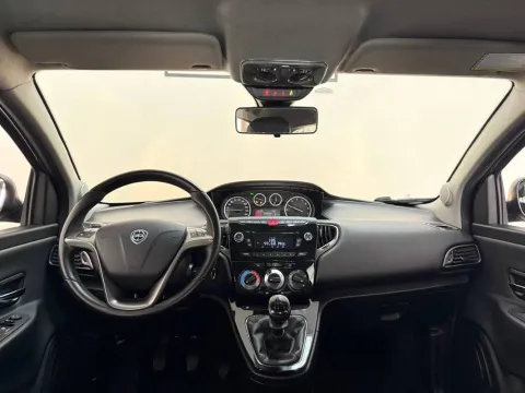 Lancia Ypsilon 1.2 8v Gold 69cv - Immagine 12