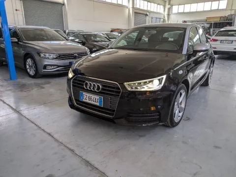 Audi A1 Sportback 1.6 tdi Design - Immagine 2