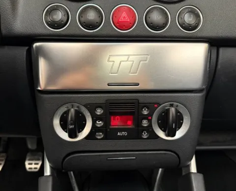 Audi TT Roadster 1.8t - Immagine 18
