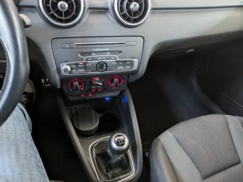 Audi A1 Sportback 1.6 tdi Design - Immagine 13