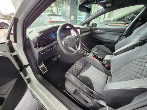 Volkswagen Golf 1.5 etsi evo R-Line 150cv dsg - Immagine 10