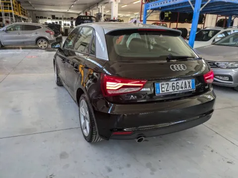 Audi A1 Sportback 1.6 tdi Design - Immagine 16
