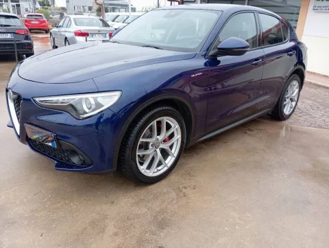 Alfa Romeo Stelvio 2.2 t Executive Q4 190cv auto - Immagine 3